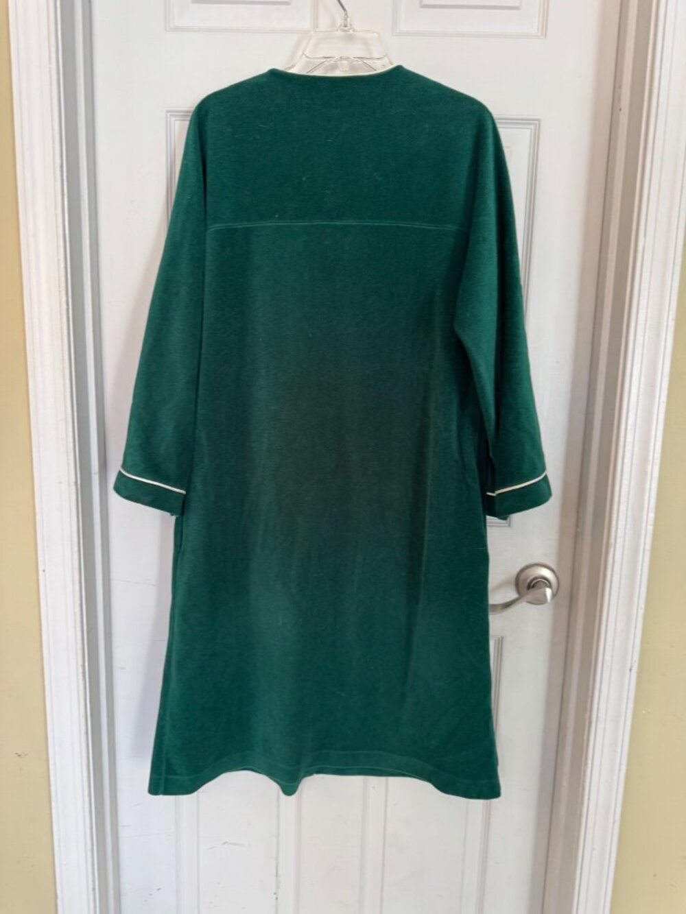Vintage Vanity Fair Green Velvet Velour House Coat Robe Medium Retro Pocket - Picture 9 of 9